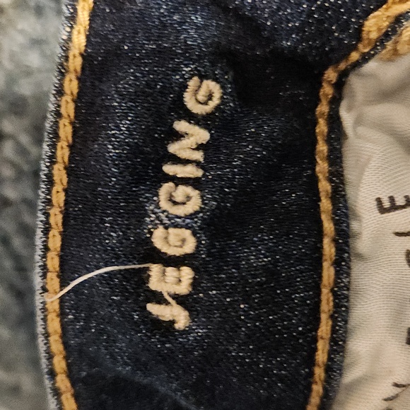 American Eagle Distressed Jeggings - Picture 4 of 8